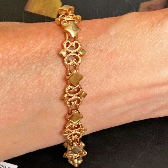 Avon Precious Pretenders bracelet & earrings - early 70s collectibles! - Picture 4 of 11